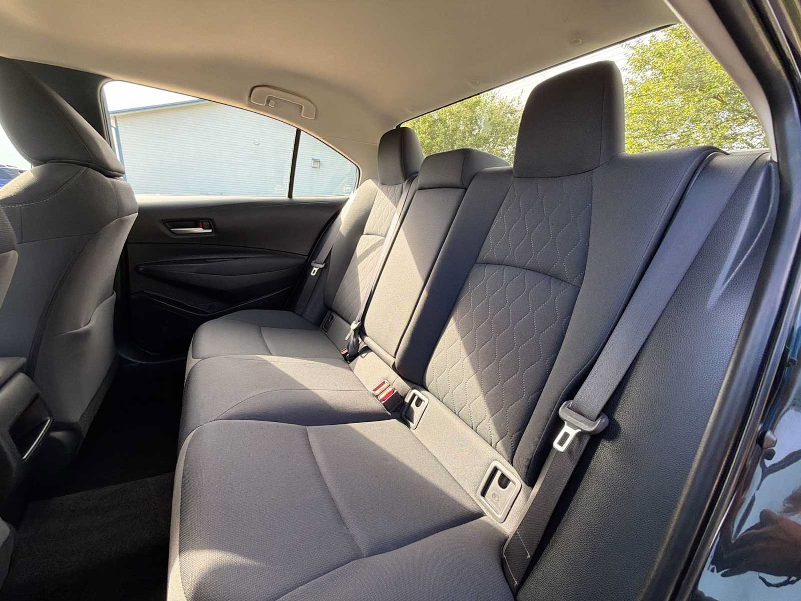 Used 2020 Toyota Corolla LE w/ LE Convenience Package FWD image 16