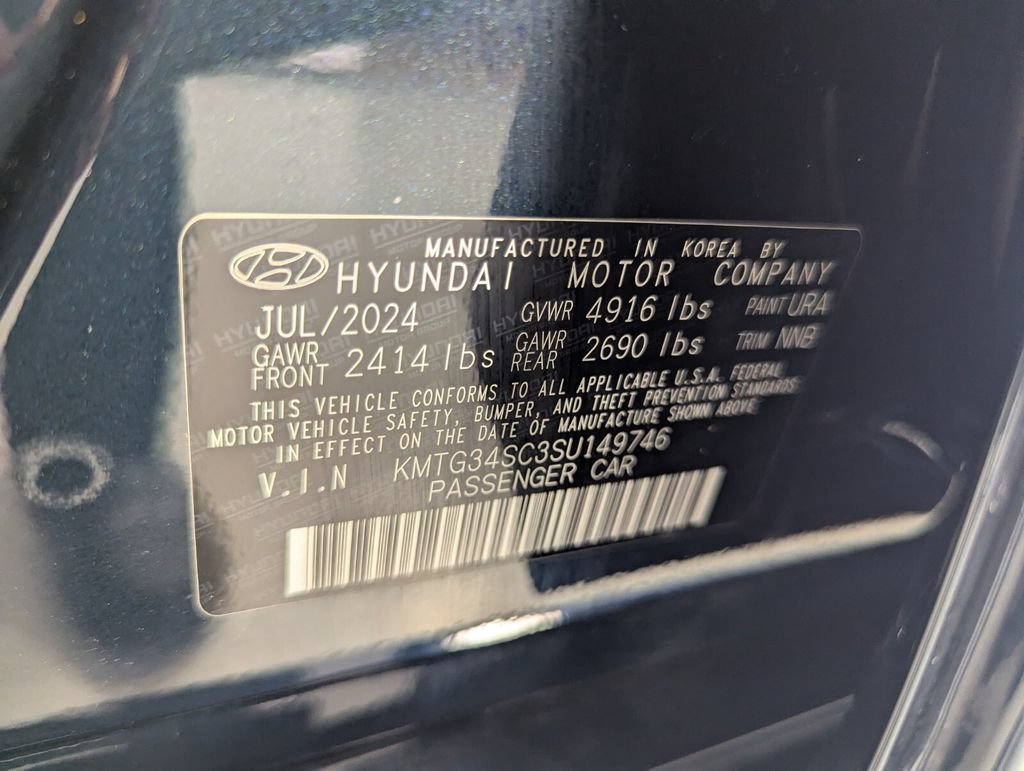 Used 2025 Genesis G70 2.5T AWD/4WD image 30