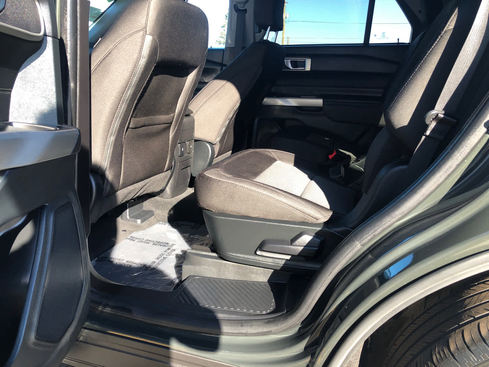 Used 2023 Ford Explorer XLT w/ Class IV Trailer Tow Package image 17