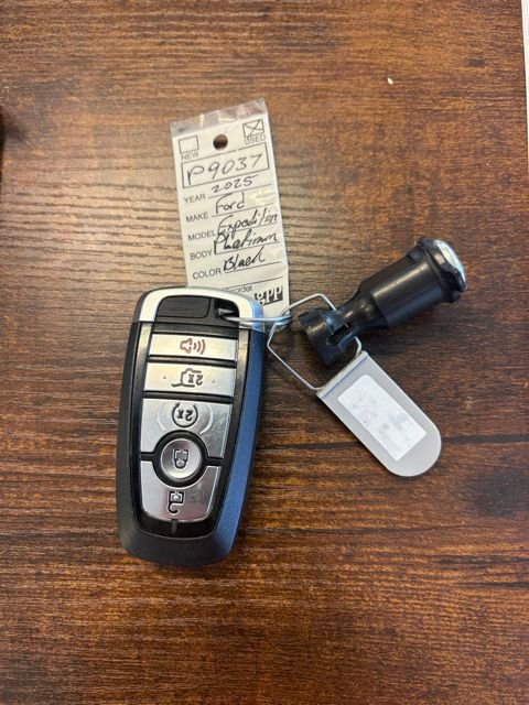 Used 2025 Ford Expedition Platinum image 6