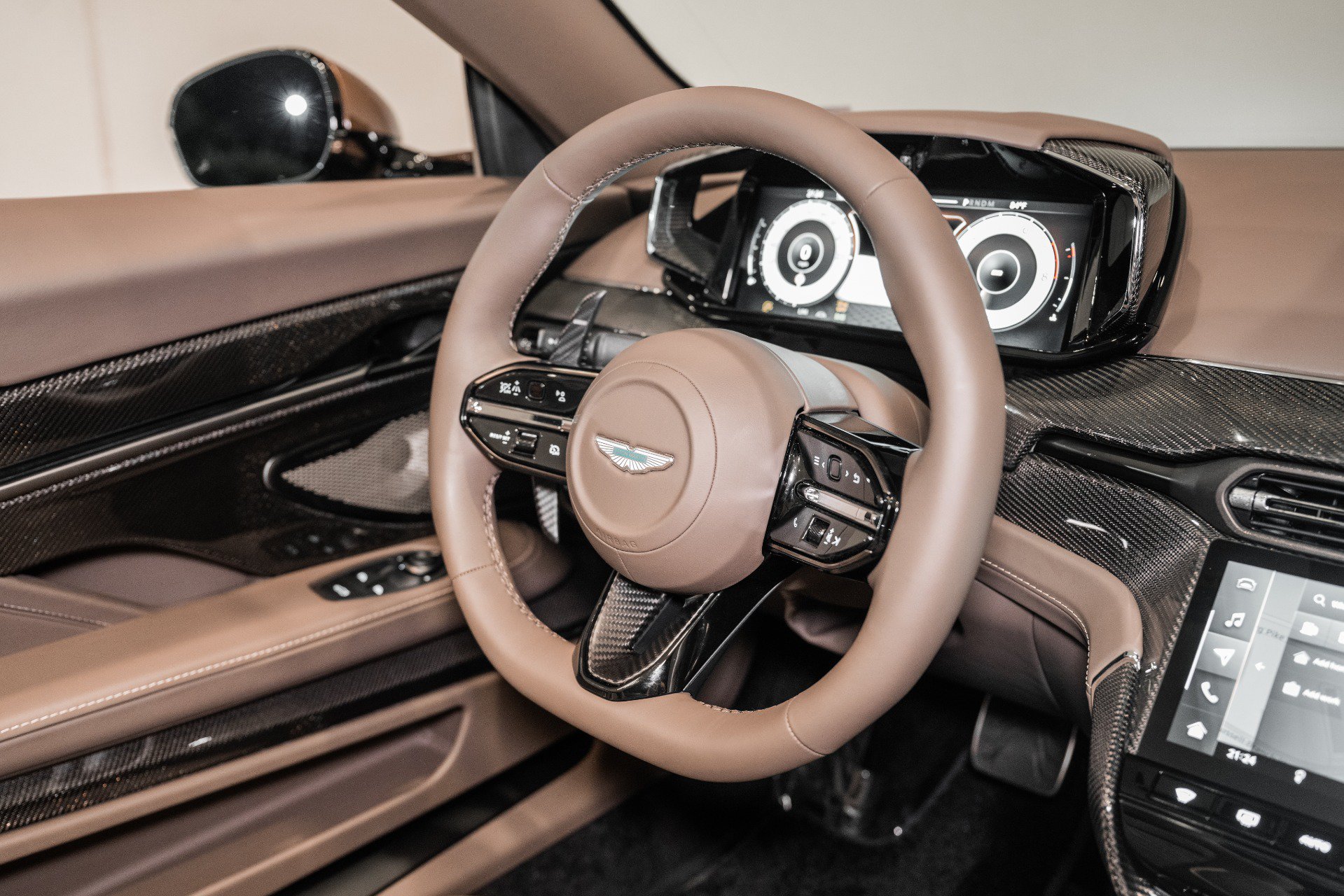 New 2026 Aston Martin Vanquish Convertible RWD image 20