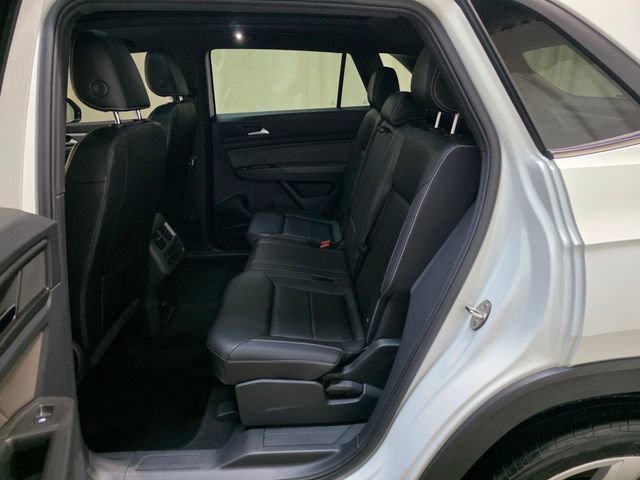 Certified 2022 Volkswagen Atlas Cross Sport SE w/ Panoramic Sunroof Package image 28