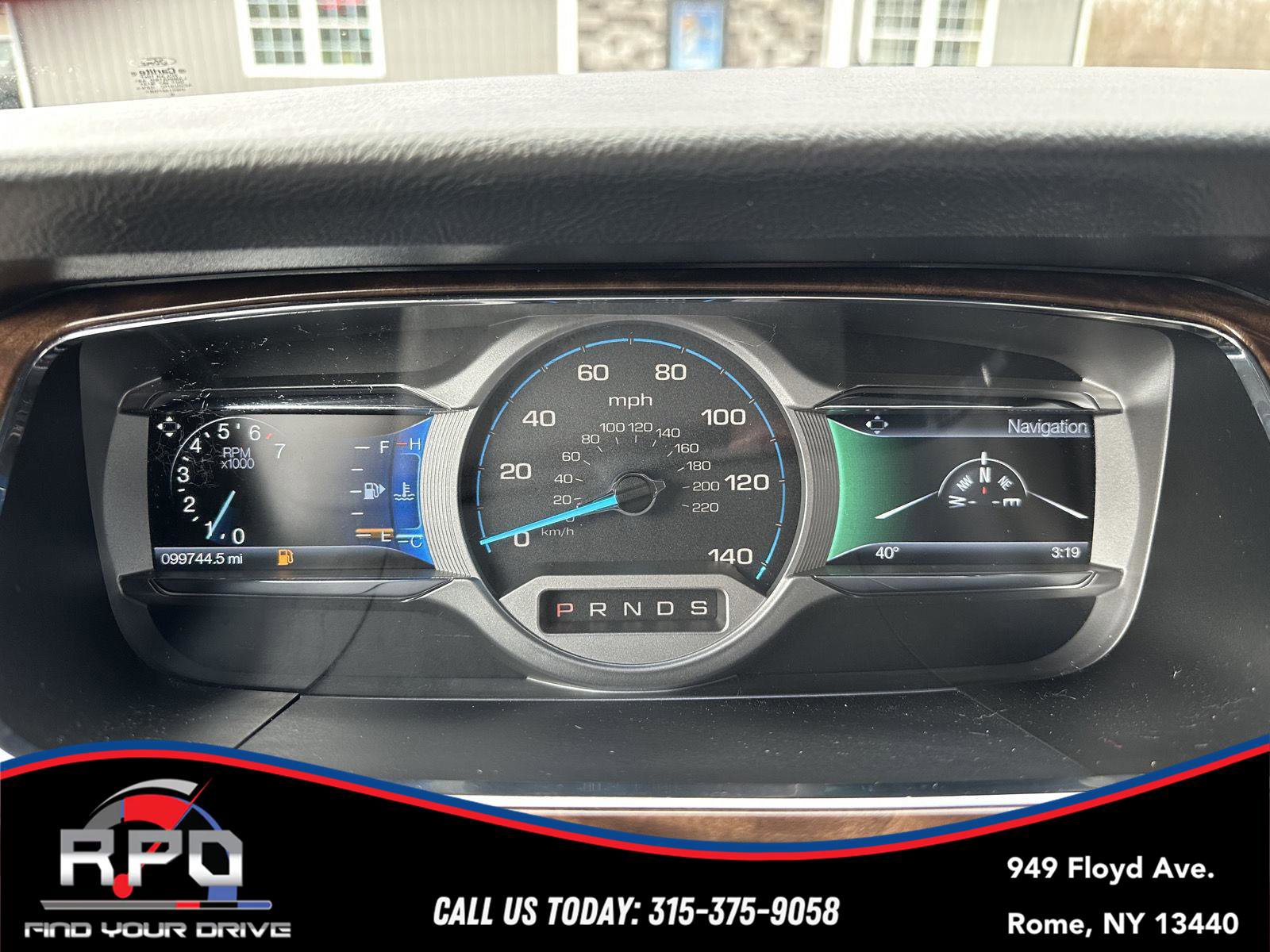 Used 2018 Ford Taurus Limited AWD/4WD image 23