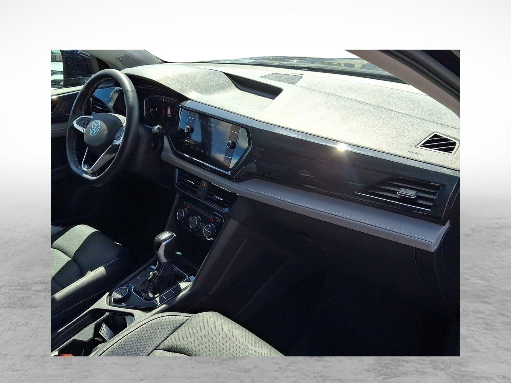 Used 2022 Volkswagen Taos SEL image 12