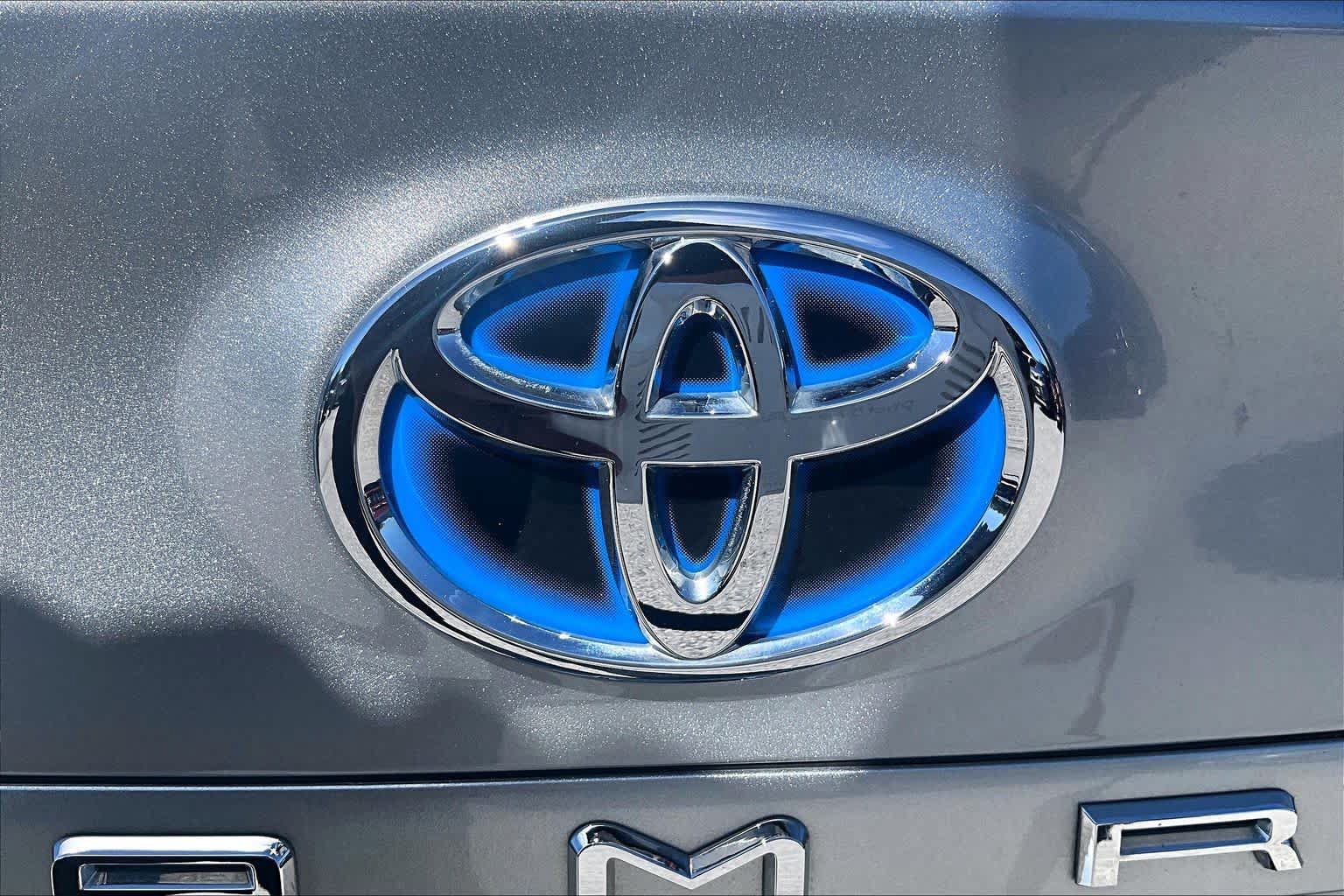 Used 2023 Toyota Camry LE FWD image 30