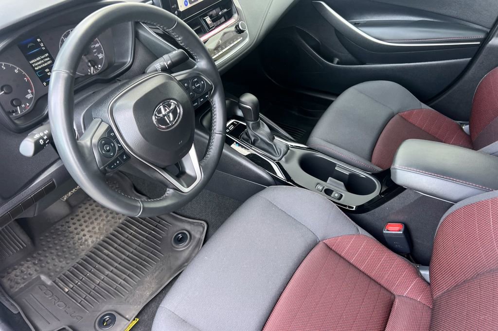 Certified 2025 Toyota Corolla SE image 12
