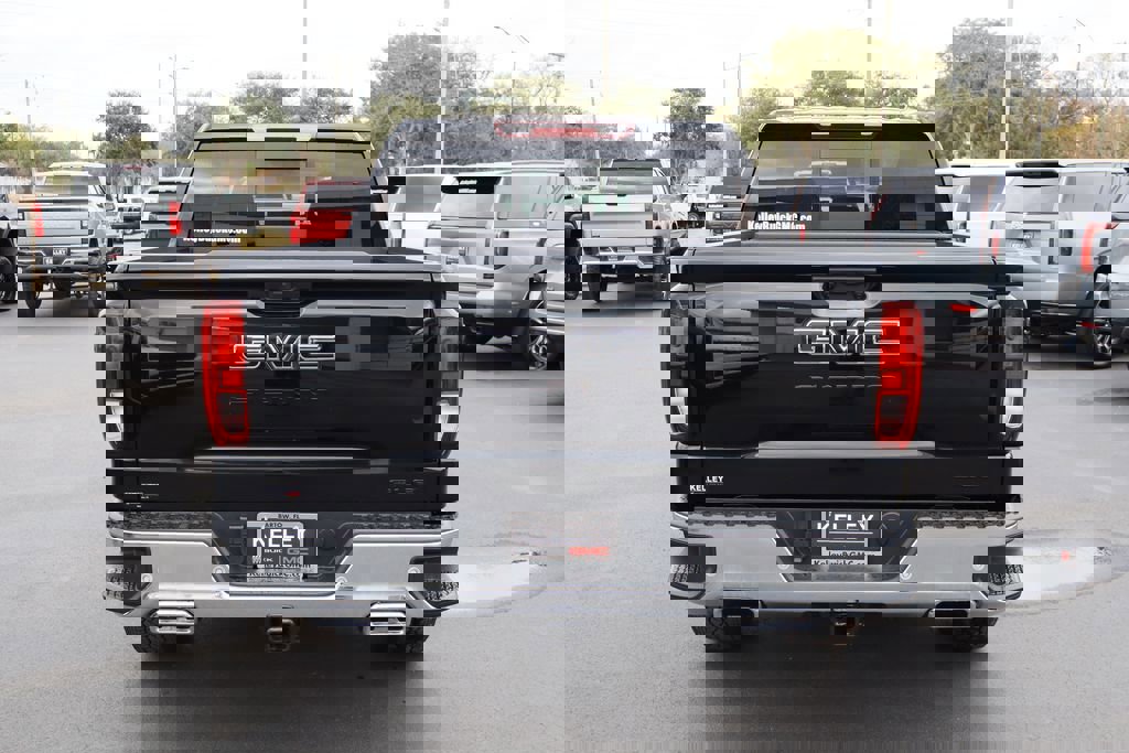 New 2026 GMC Sierra 1500 SLE image 5