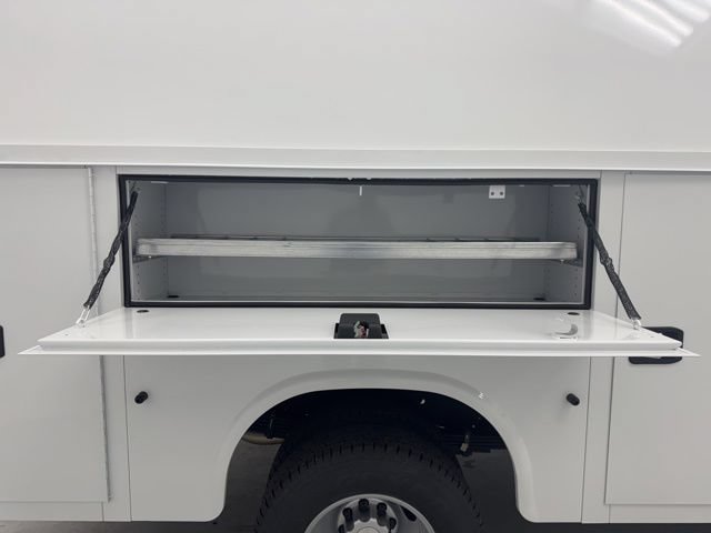 New 2026 Chevrolet Express 3500 w/ Power Convenience Package RWD image 30