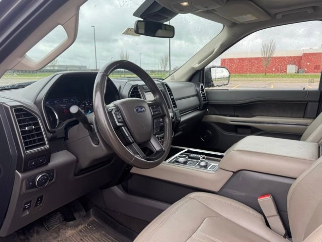 Used 2019 Ford Expedition Limited w/ Equipment Group 302A AWD/4WD image 8