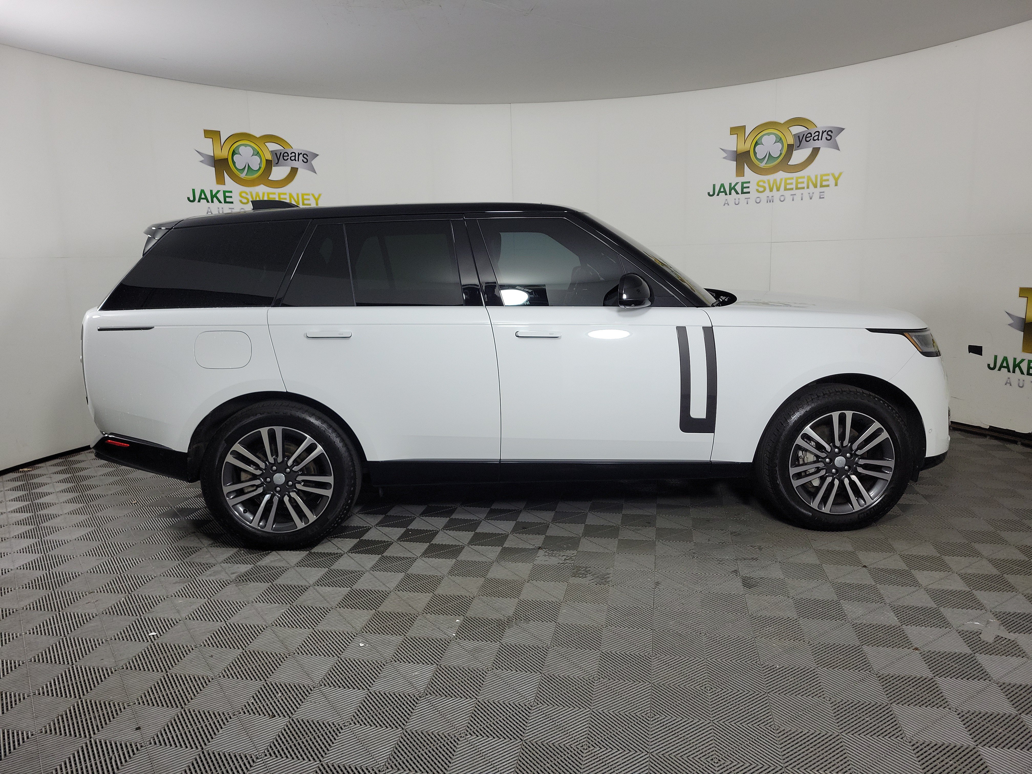 Used 2023 Land Rover Range Rover SE AWD/4WD image 8
