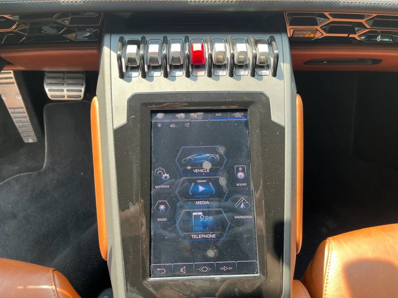 Used 2020 Lamborghini Huracan EVO AWD/4WD image 23