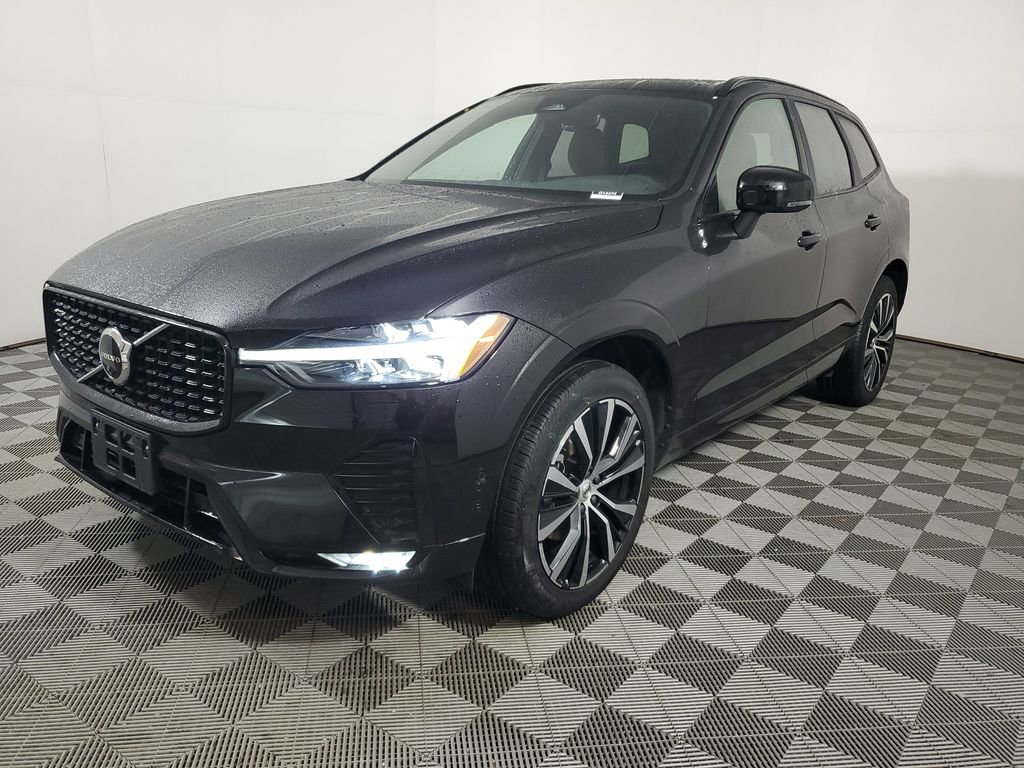 Certified 2025 Volvo XC60 B5 Plus image 4