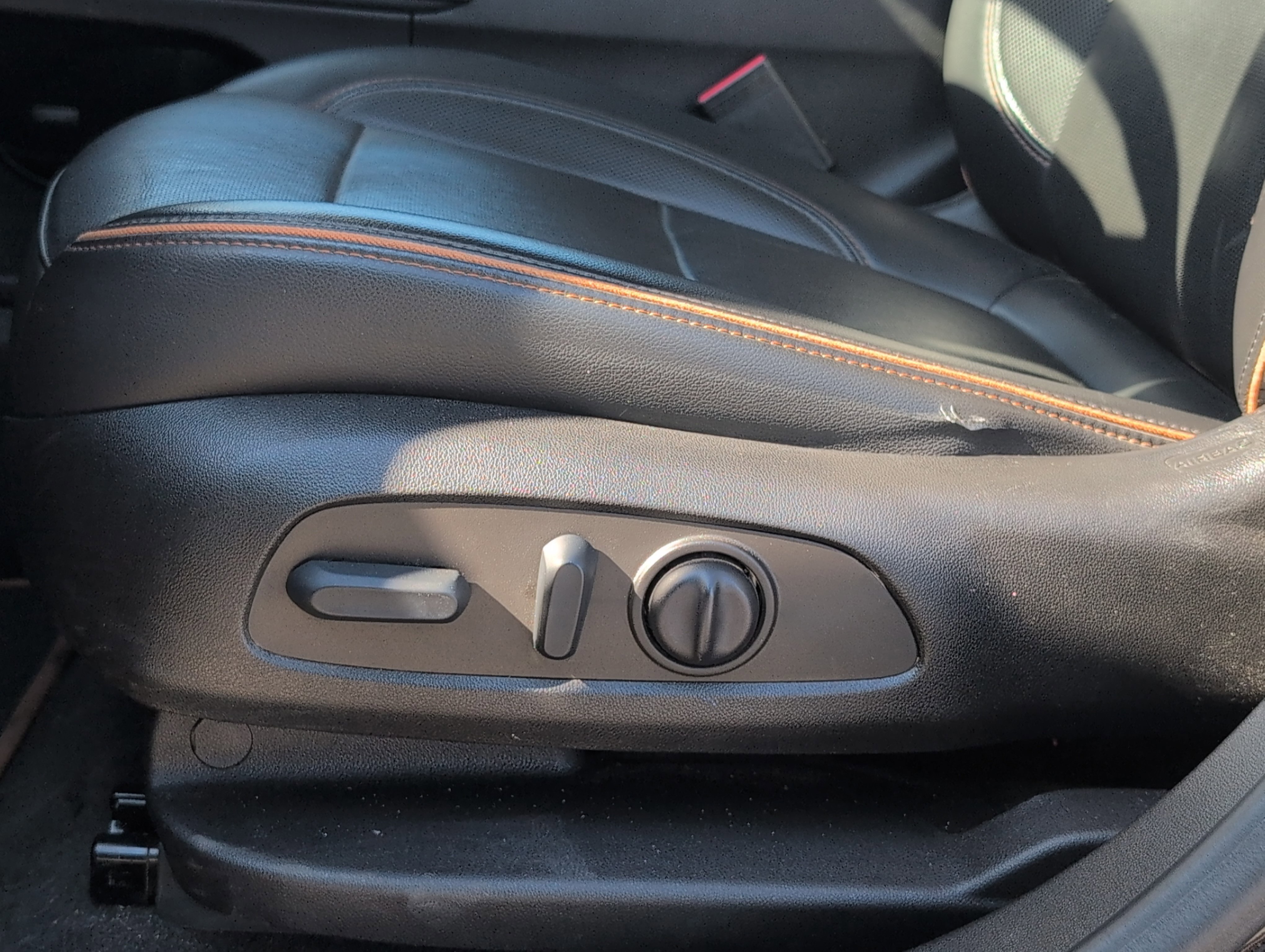 Used 2022 GMC Acadia AT4 image 10