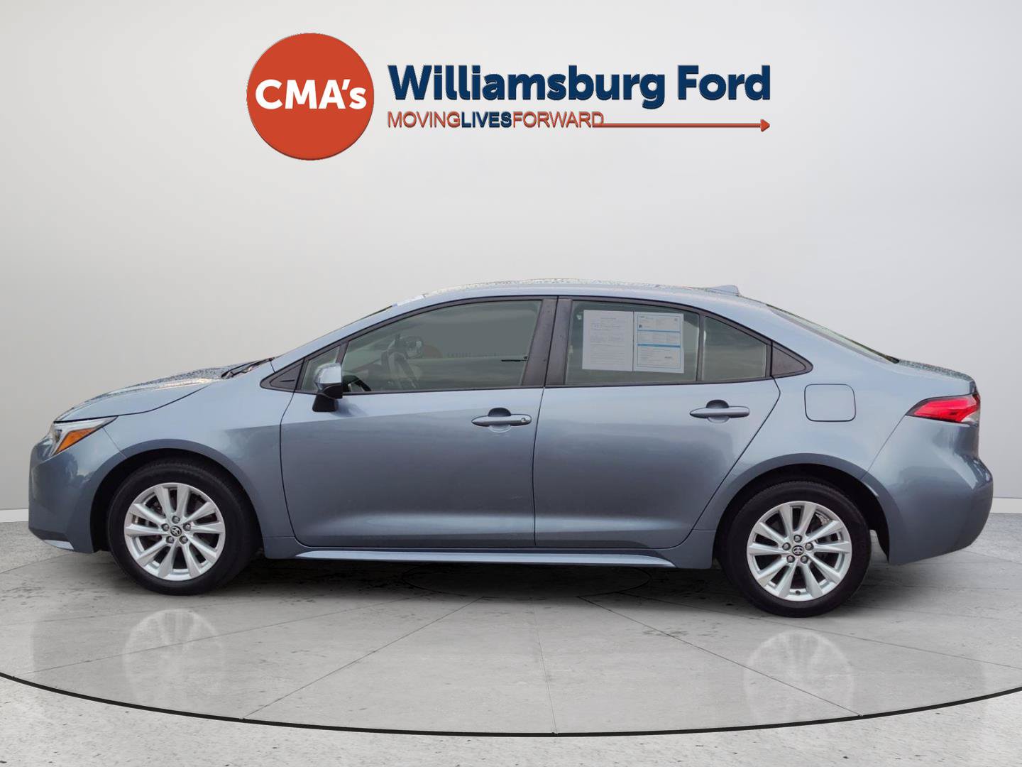 Used 2023 Toyota Corolla LE w/ LE Convenience Package FWD image 2
