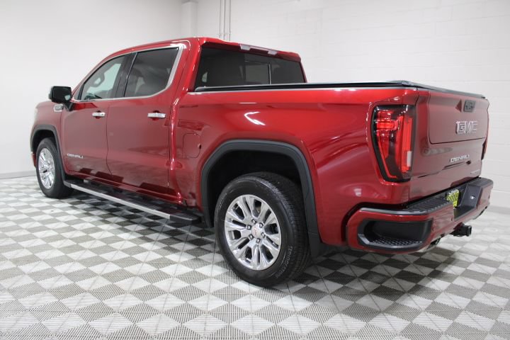 Used 2022 GMC Sierra 1500 Denali w/ Driver Alert Package II AWD/4WD image 10