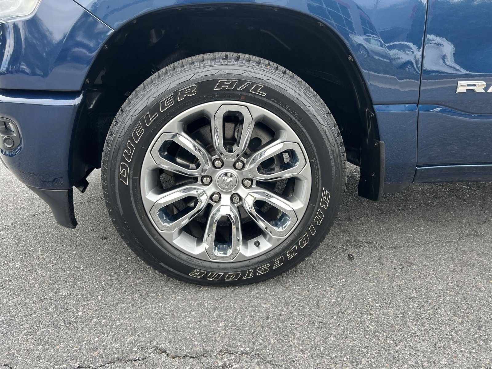 Used 2023 RAM 1500 Laramie AWD/4WD image 12