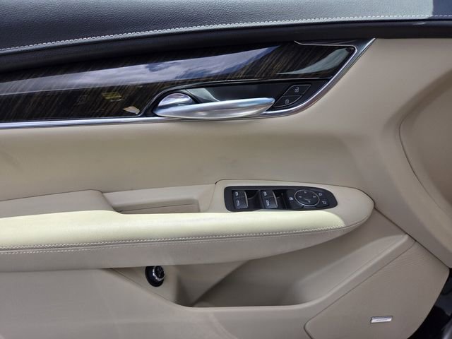 Used 2019 Cadillac XT5 FWD image 19