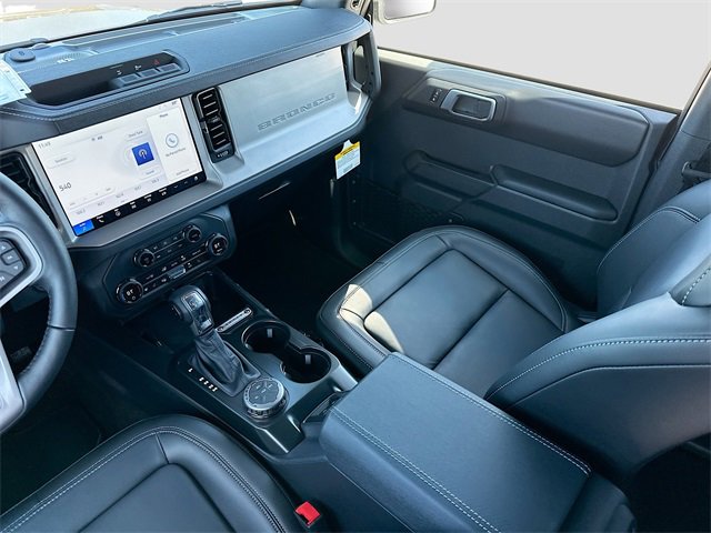 Used 2025 Ford Bronco Outer Banks image 23