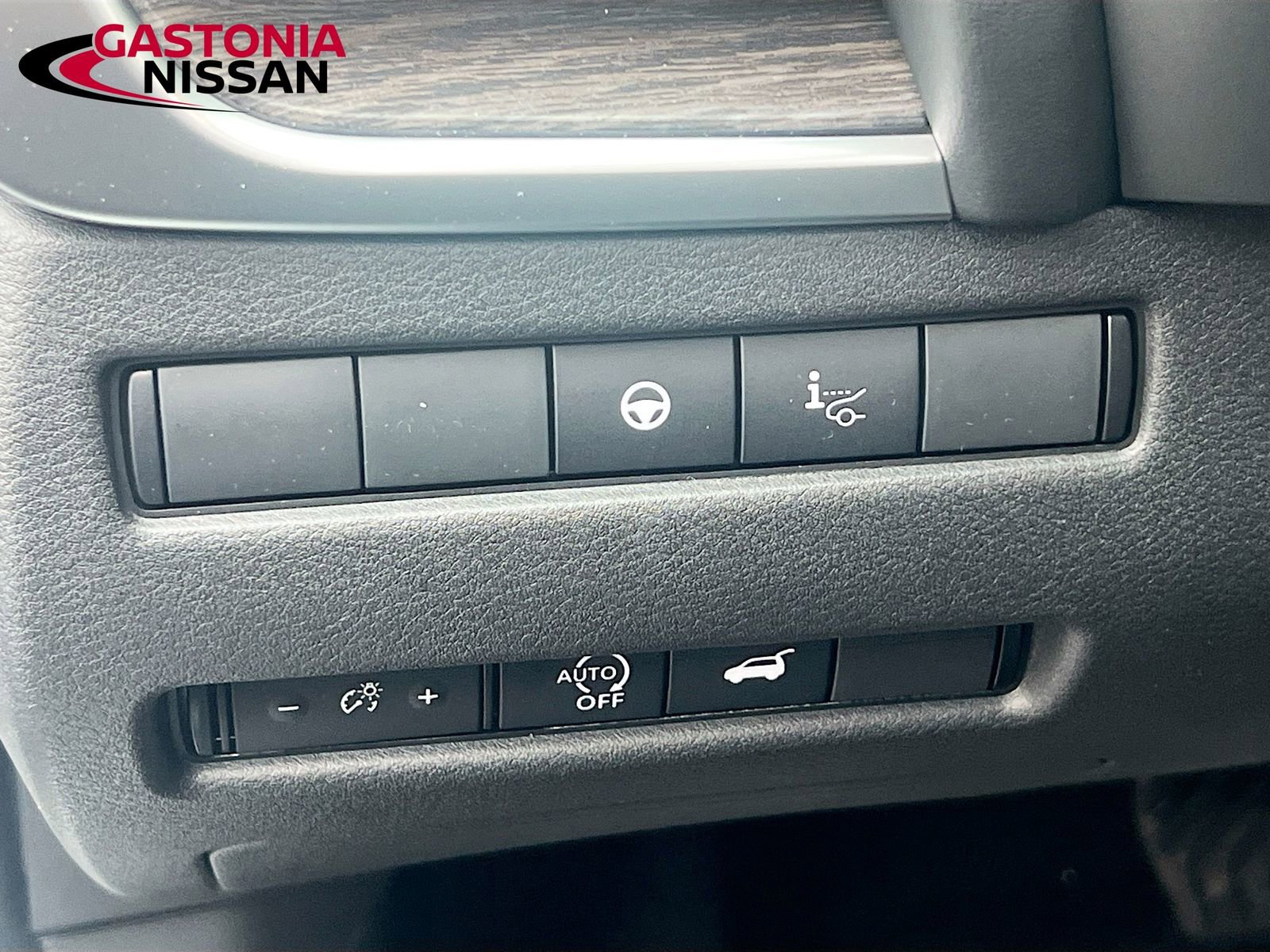 Used 2026 Nissan Rogue Platinum w/ Platinum Premium Package image 13