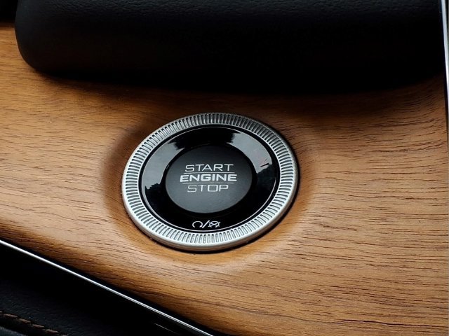 Used 2023 Jeep Grand Cherokee Summit AWD/4WD image 28