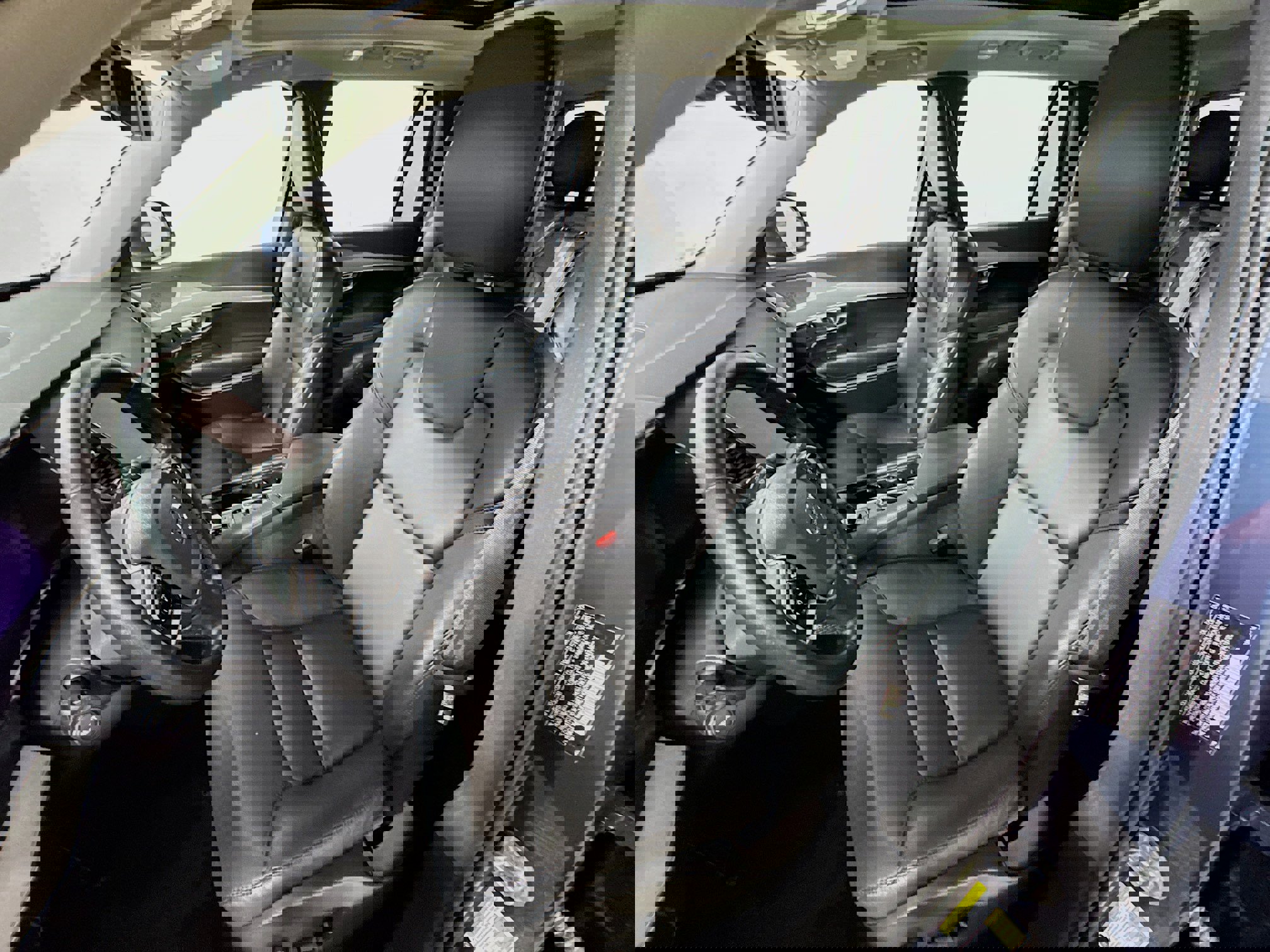 Used 2025 Volvo XC90 B5 Core image 14