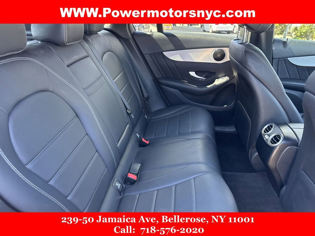 Used 2022 Mercedes-Benz GLC 300 4MATIC w/ AMG Line image 18