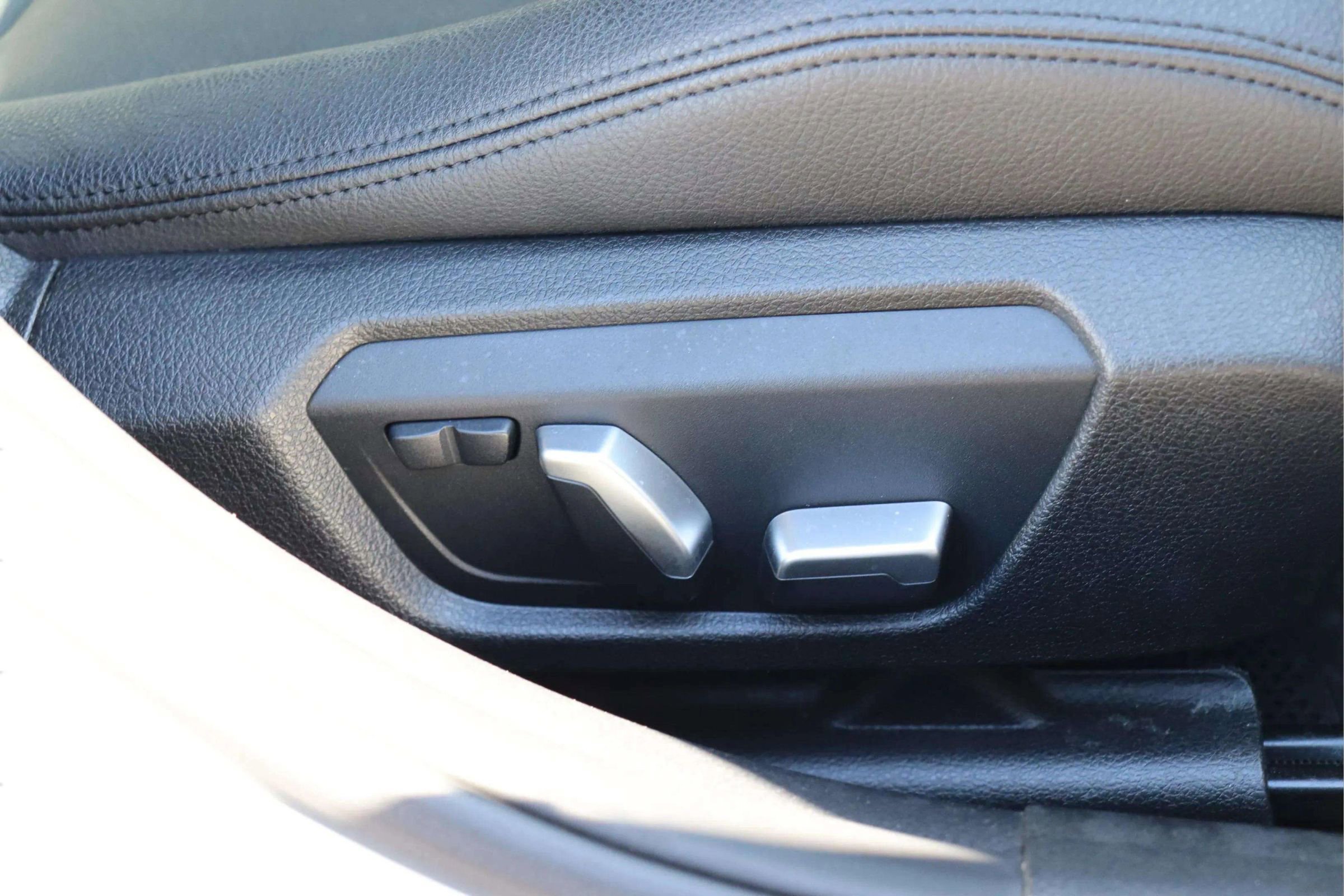 Used 2017 BMW 330i xDrive Sedan image 39