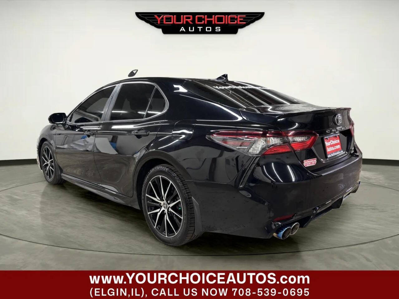 Used 2022 Toyota Camry SE w/ Cold Weather Package AWD/4WD image 3