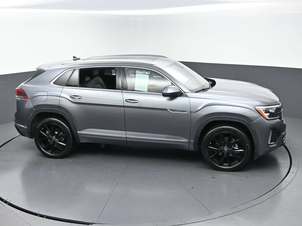 Used 2025 Volkswagen Atlas Cross Sport SEL Premium R-Line AWD/4WD image 42