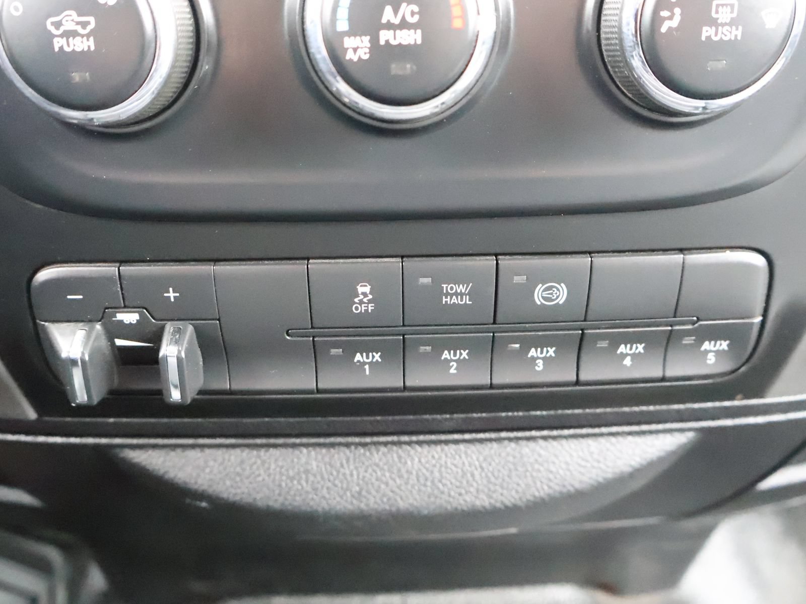 Used 2015 RAM 5500 Tradesman w/ Max Tow Package AWD/4WD image 37