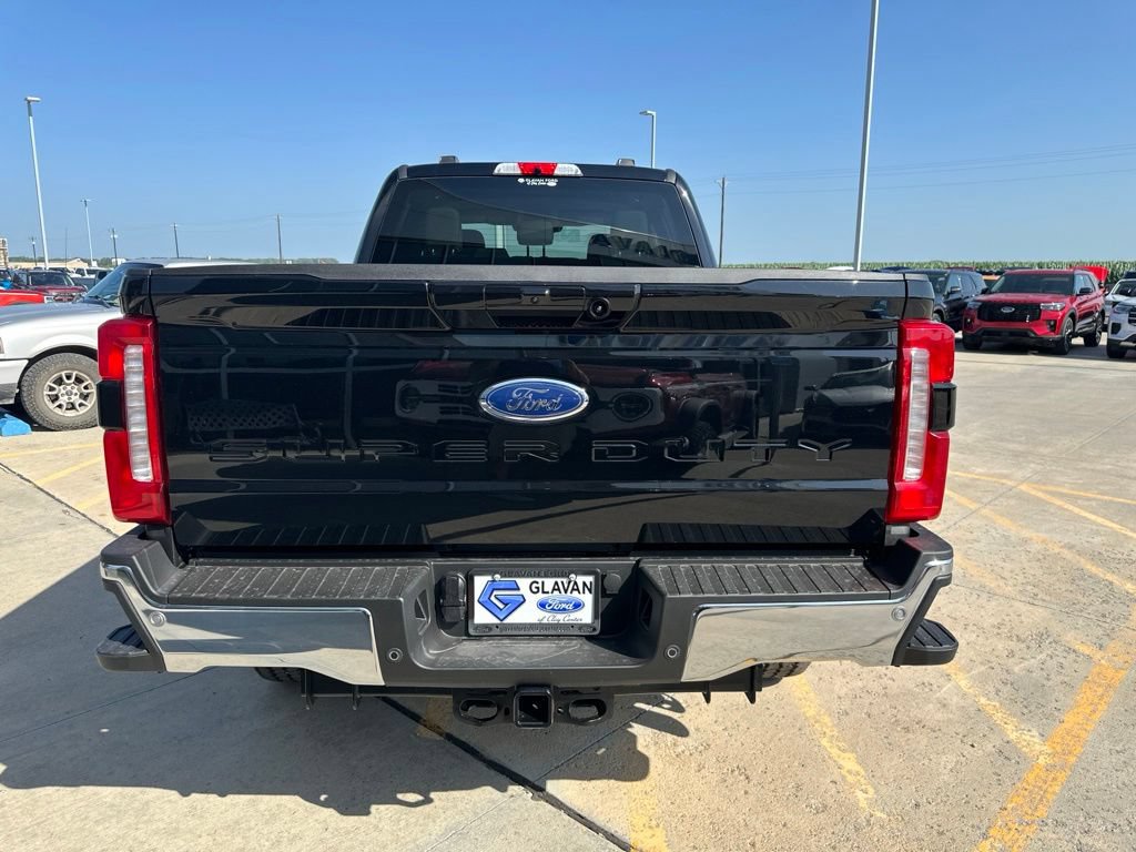 New 2026 Ford F350 XLT w/ XLT Premium Package AWD/4WD image 6