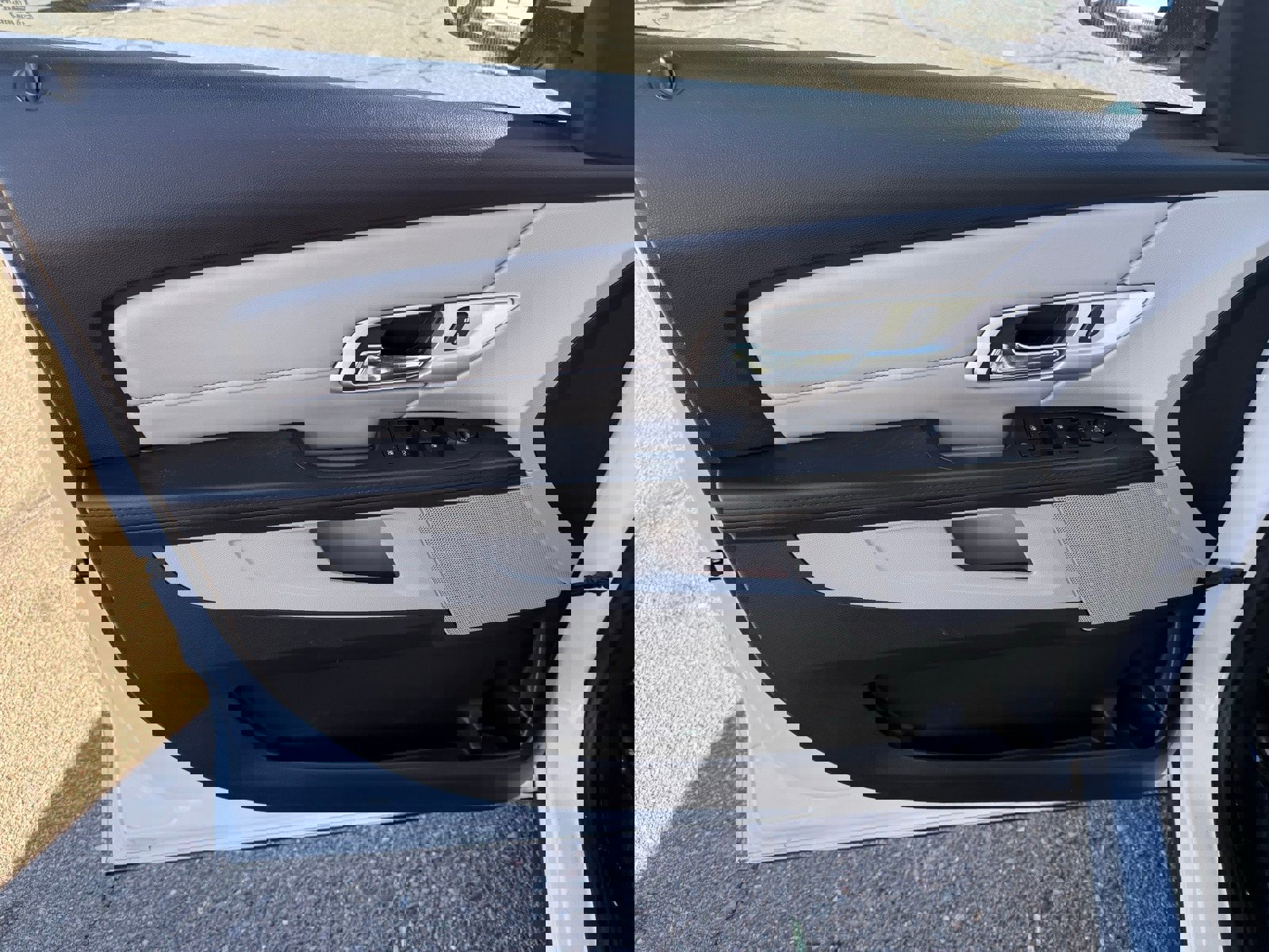 Used 2017 GMC Terrain SLE image 15