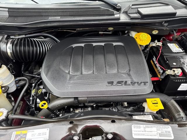Used 2020 Dodge Grand Caravan SE FWD image 18