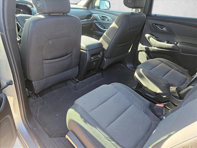 Used 2023 Chevrolet Traverse LT image 10