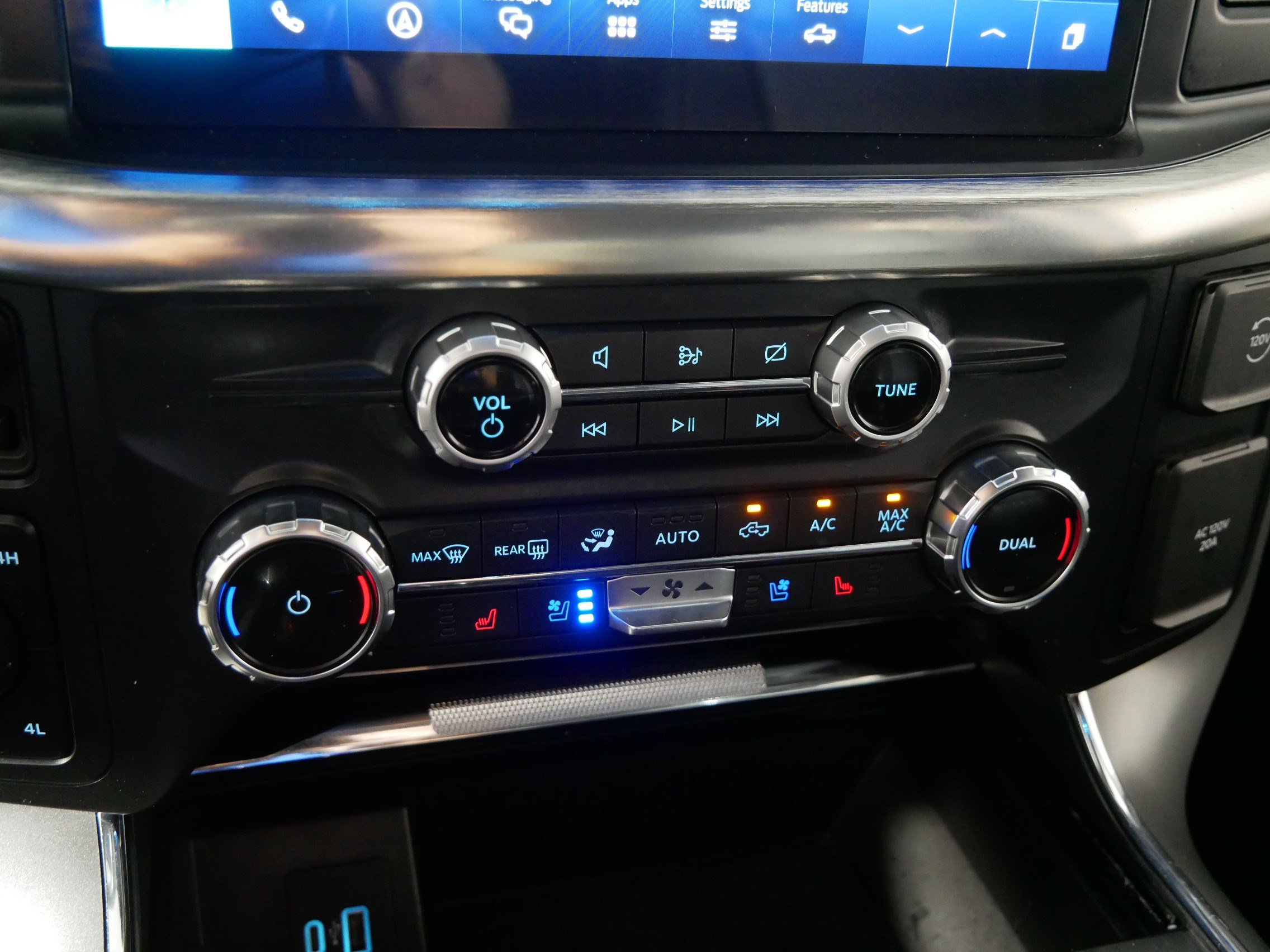 Used 2022 Ford F150 Lariat AWD/4WD image 23