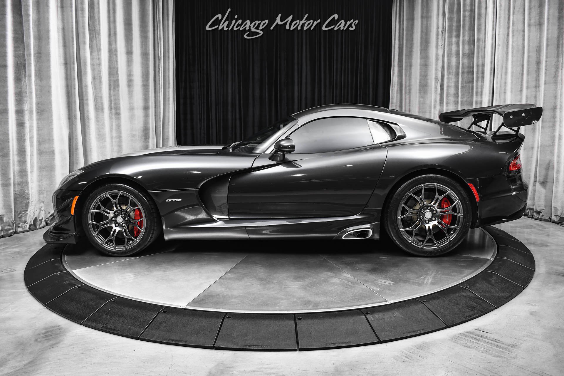 Used 2013 SRT Viper GTS w/ GTS Laguna Interior Pkg image 29
