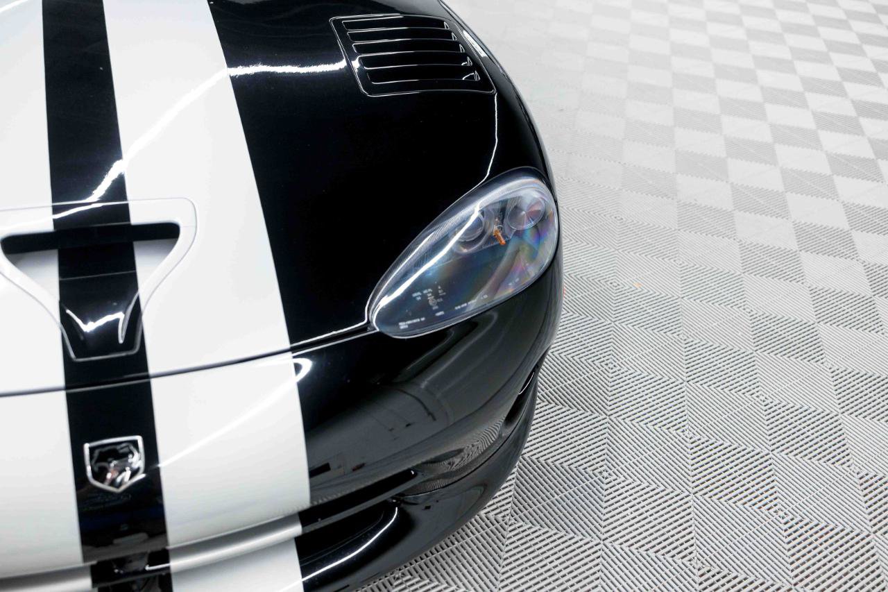 Used 2000 Dodge Viper GTS RWD image 15