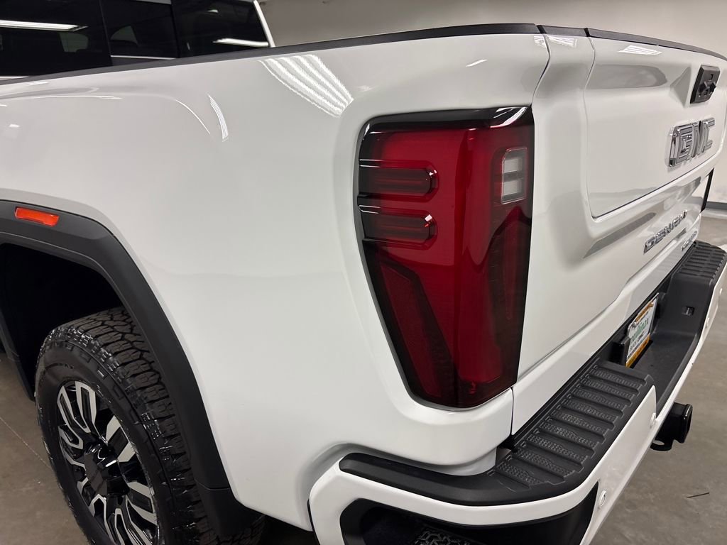 New 2026 GMC Sierra 2500 Denali Ultimate w/ Max Trailering Package image 17