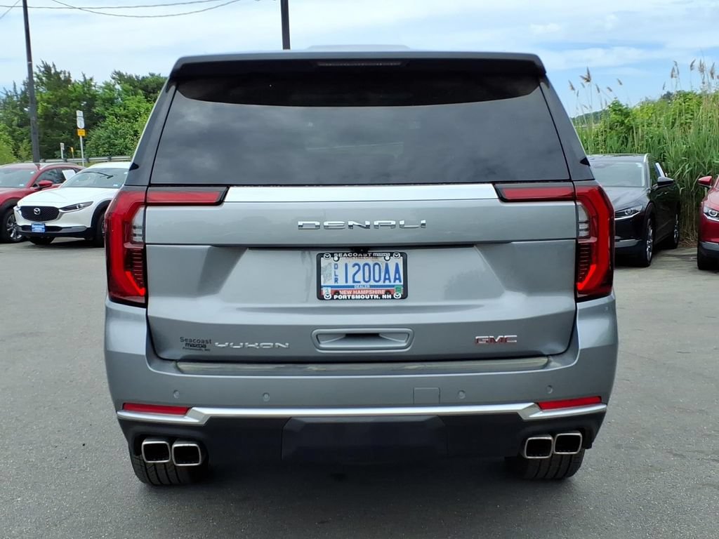 Used 2026 GMC Yukon Denali w/ Sun & Power Step Package AWD/4WD image 4