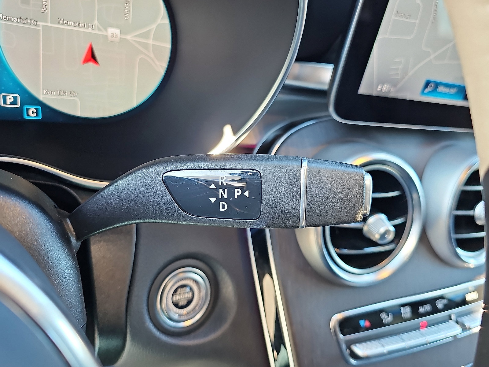 Used 2022 Mercedes-Benz GLC 300 4MATIC image 15