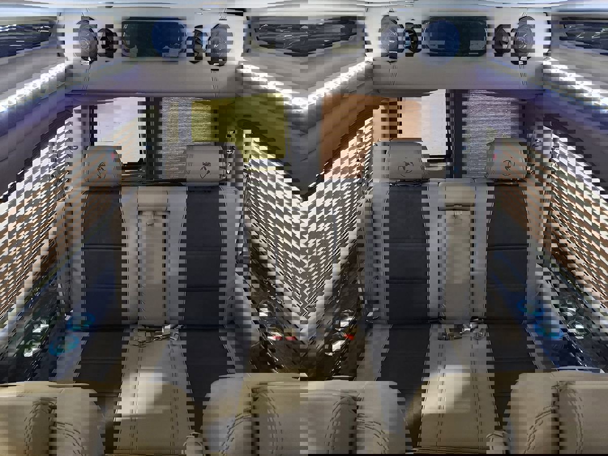 Used 2015 Chevrolet Express 2500 image 61