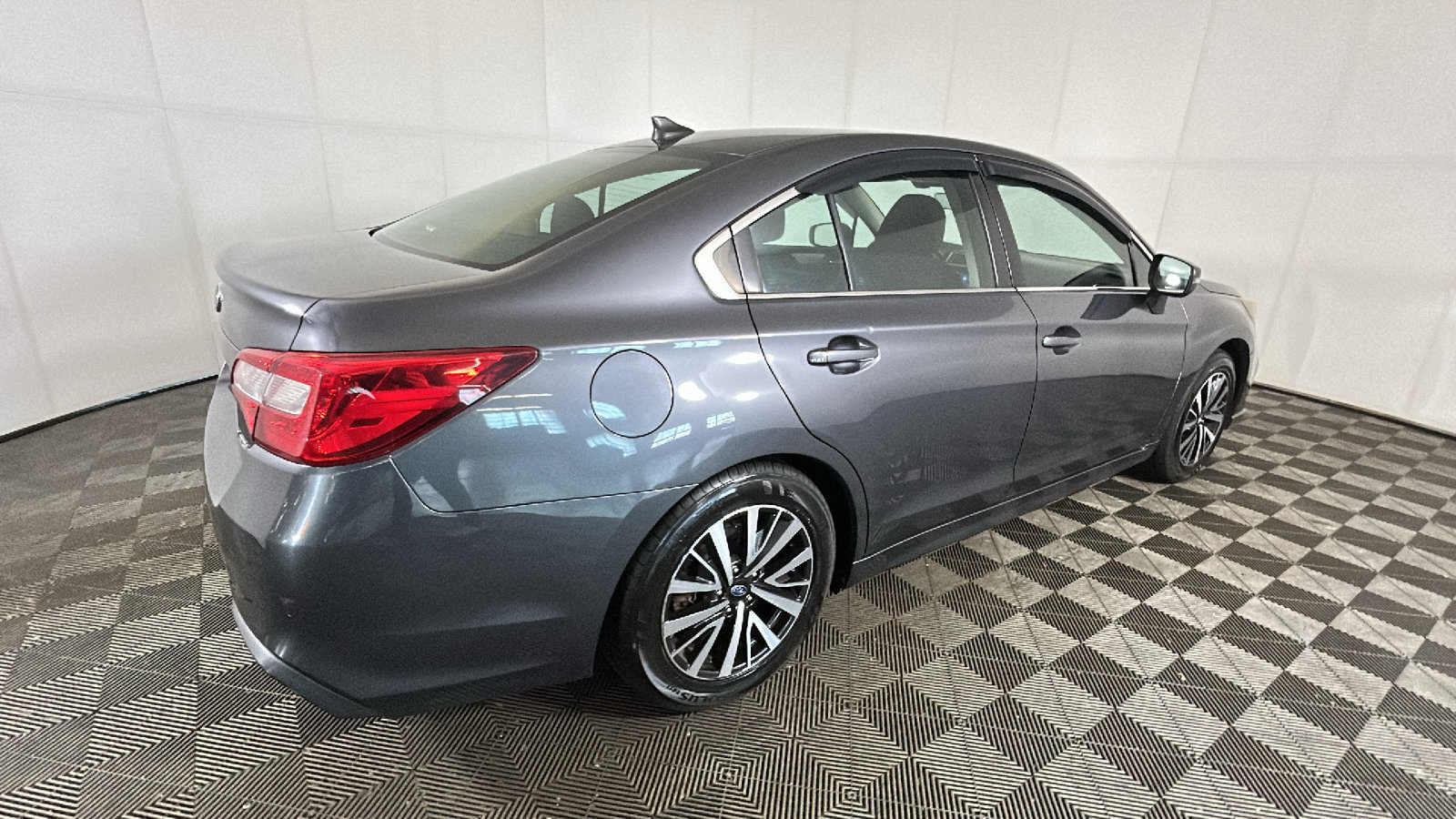 Used 2018 Subaru Legacy 2.5i Premium w/ Eyesight & BSD & Rcta & HBA AWD/4WD image 3