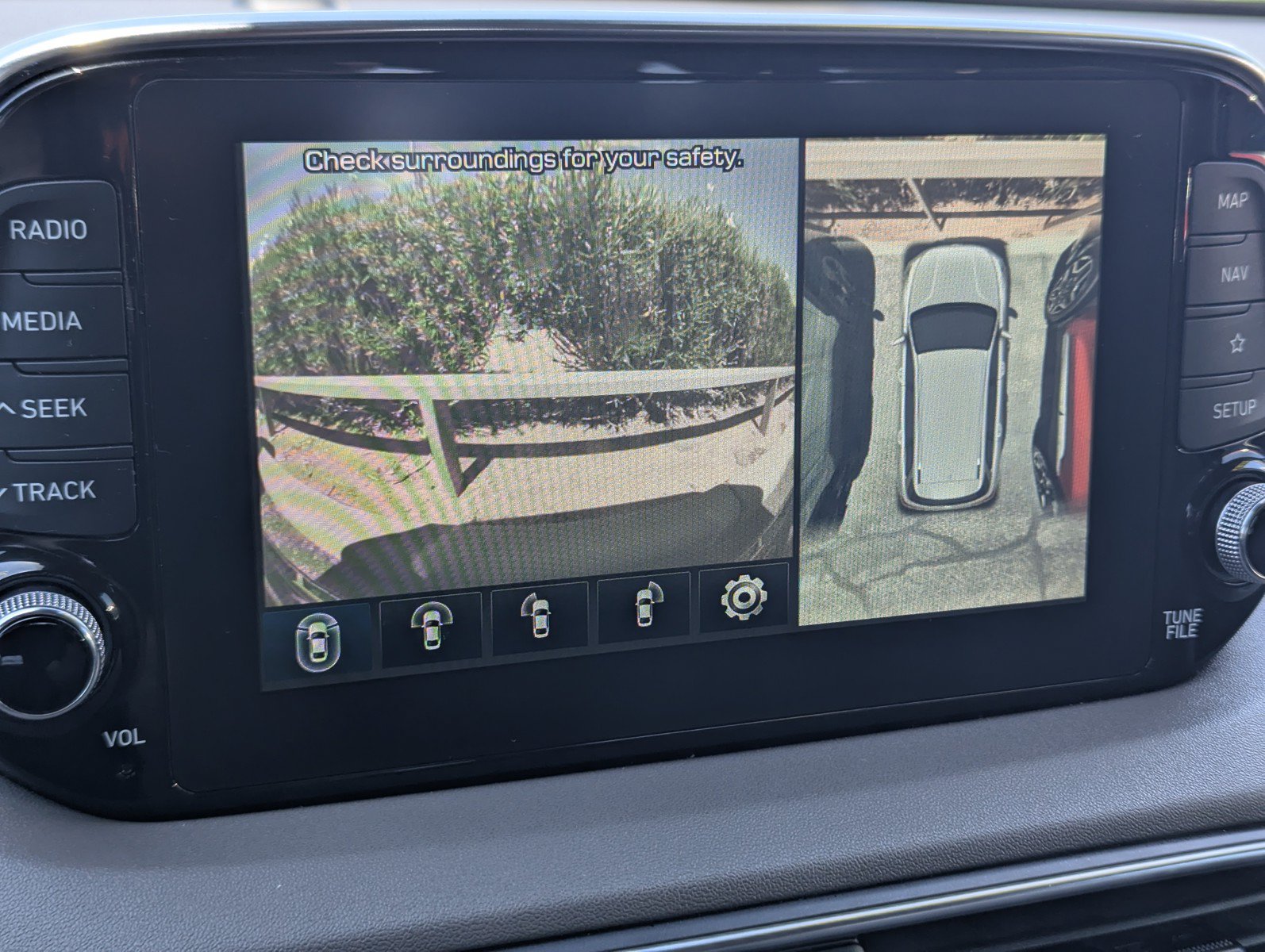 Used 2020 Hyundai Santa Fe Limited AWD/4WD image 14