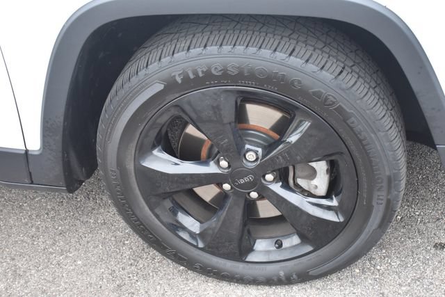Used 2018 Jeep Cherokee Limited w/ High Altitude Package FWD image 11
