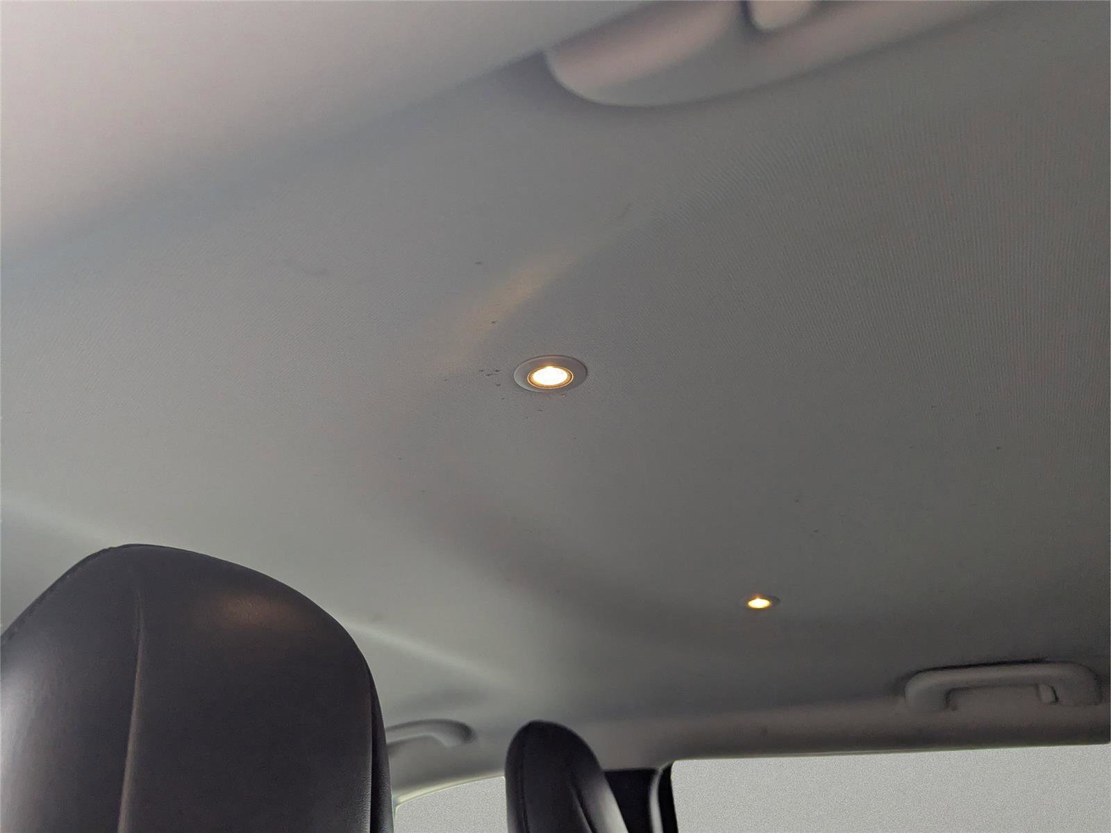 Used 2020 Jeep Cherokee Limited image 16