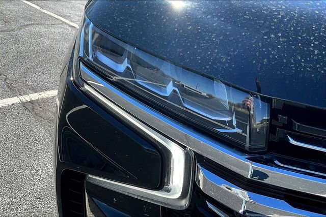 Used 2022 Chevrolet Suburban LT image 31