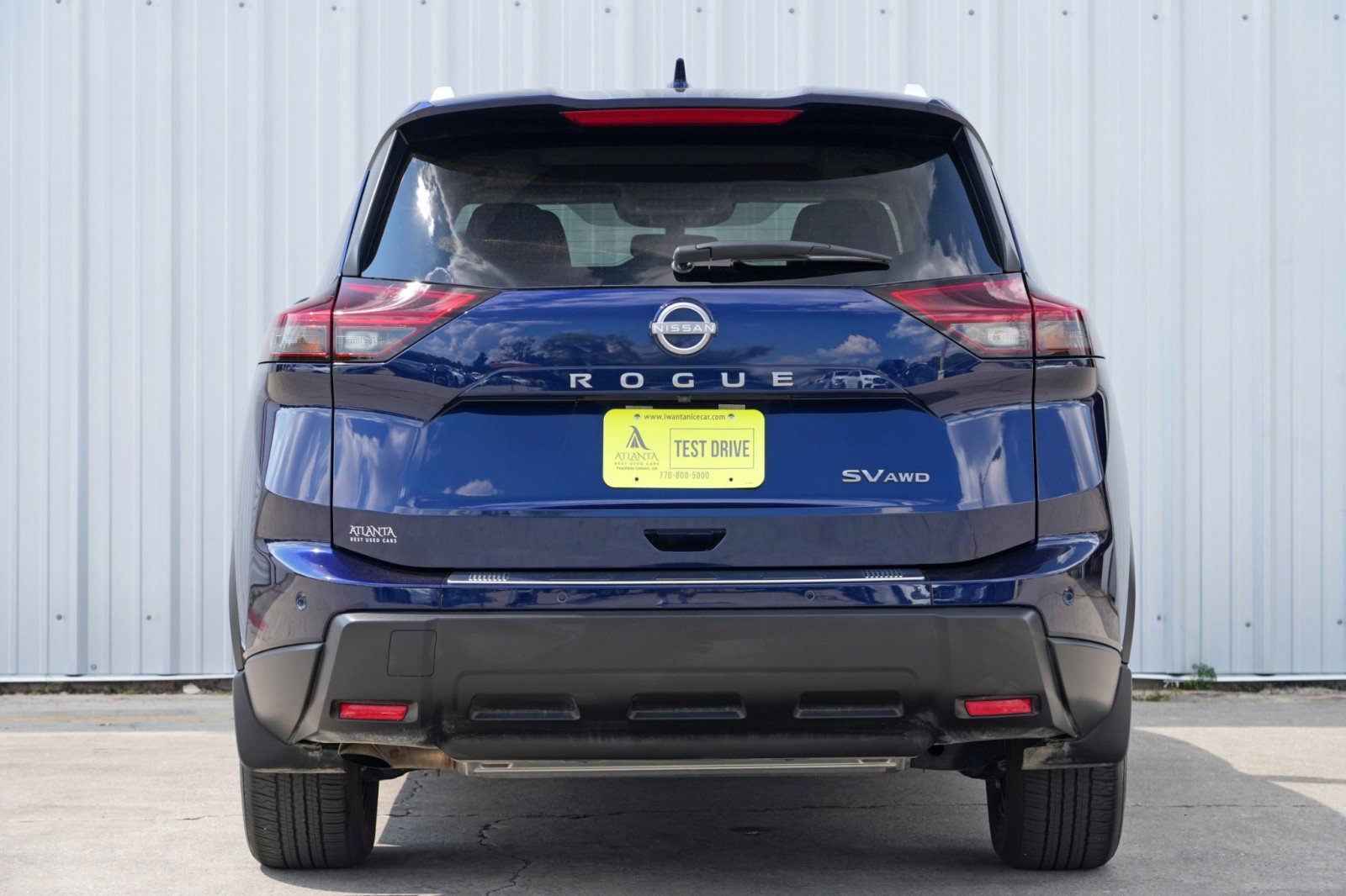 Used 2024 Nissan Rogue SV w/ SV Premium Package image 9
