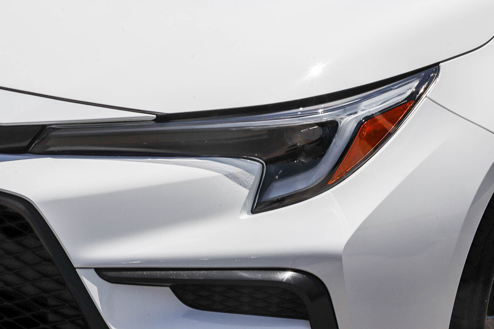 Used 2025 Toyota Corolla SE w/ Convenience Package FWD image 10