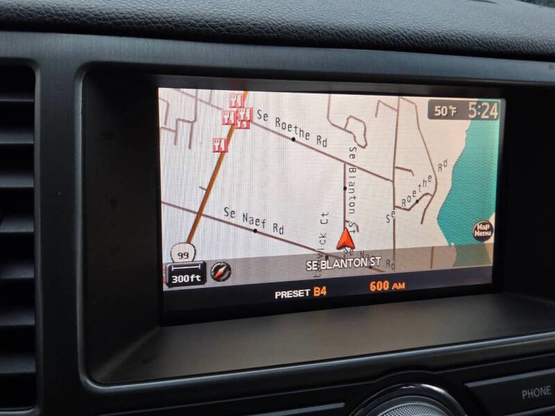 Used 2010 Nissan Armada Platinum image 23