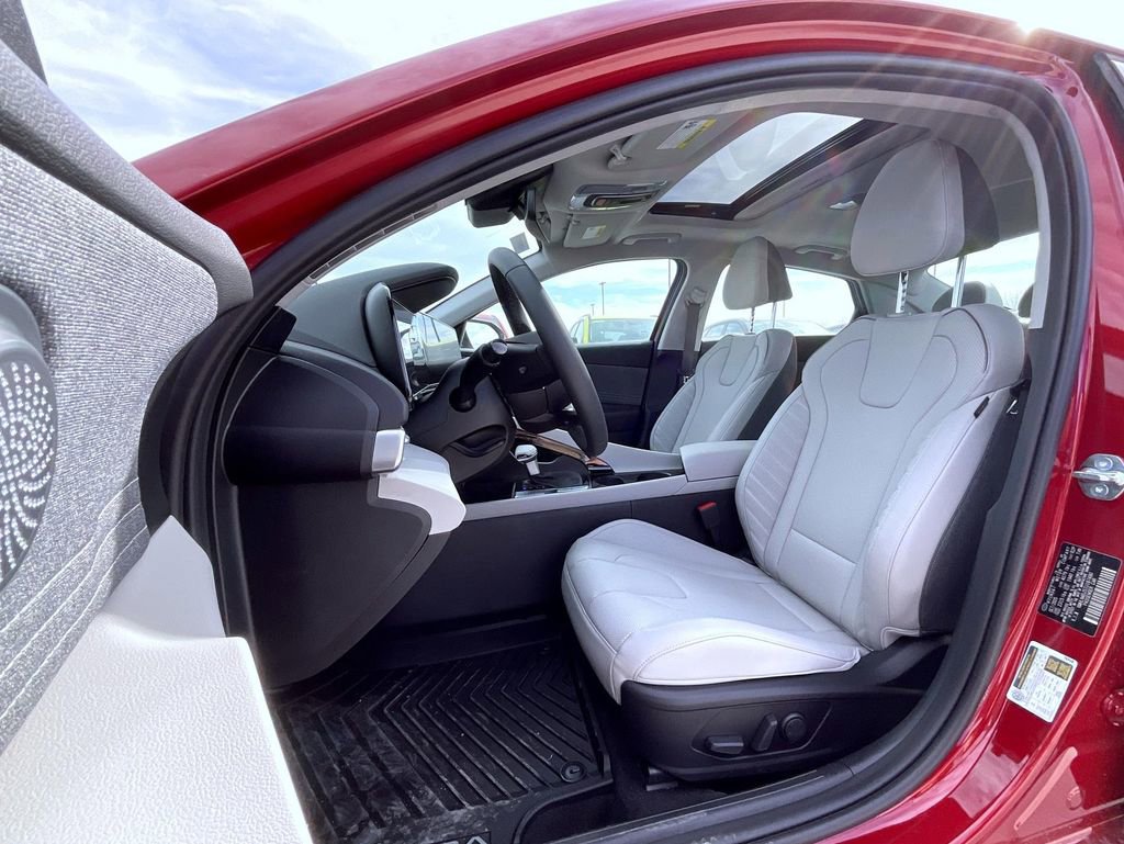 New 2026 Hyundai Elantra Limited image 9